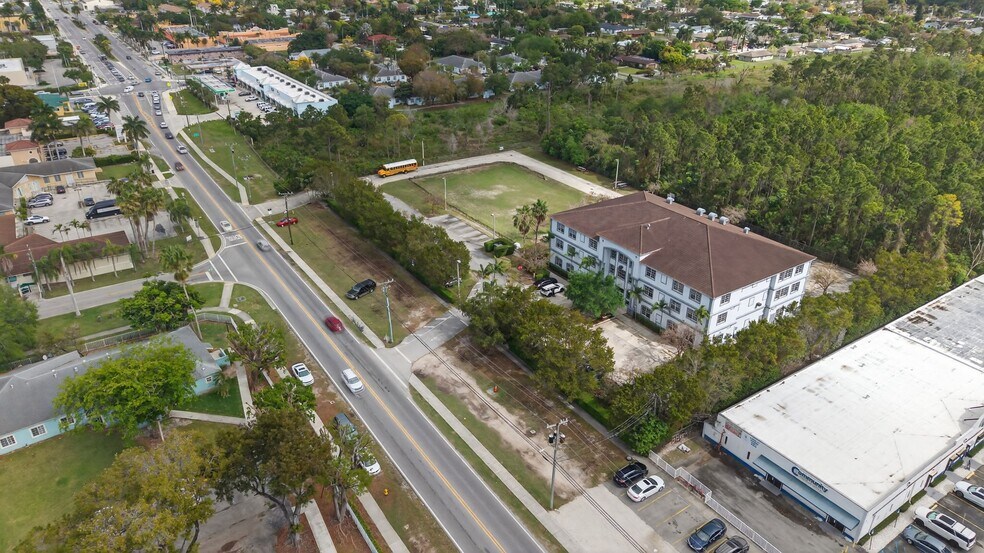 More Photos Of 713 W Palm Dr, Florida City Schools For Sale