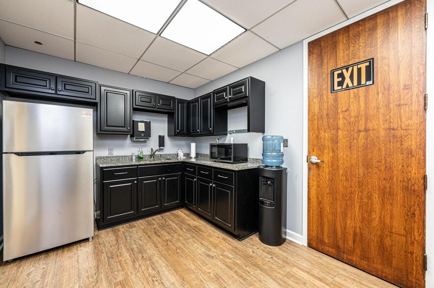 More Photos Of 200 1st Ave NW, Hickory Office For Sale