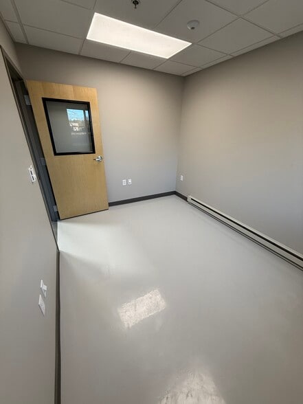 More Photos Of 1300 East St S, Suffield Industrial For Lease