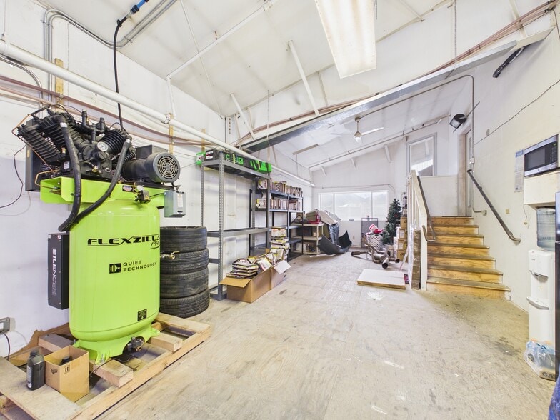 More Photos Of 3930 Woodside Blvd, Hailey Industrial For Sale