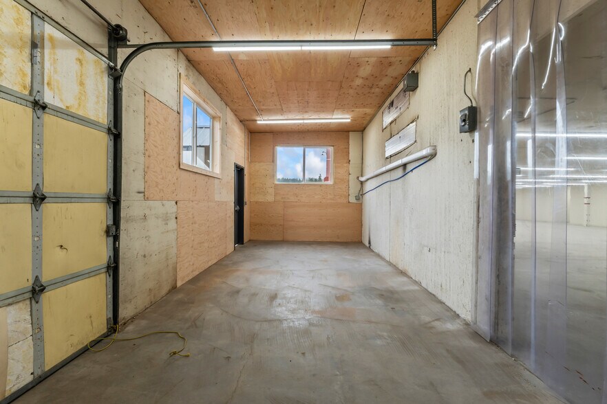 More Photos Of 703 N 7th St, Chewelah Manufacturing For Lease