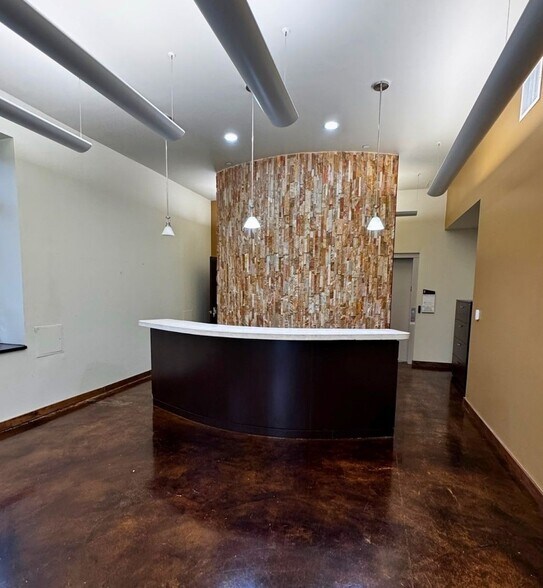 More Photos Of 2402 S Battleground Rd, Deer Park Warehouse For Sale