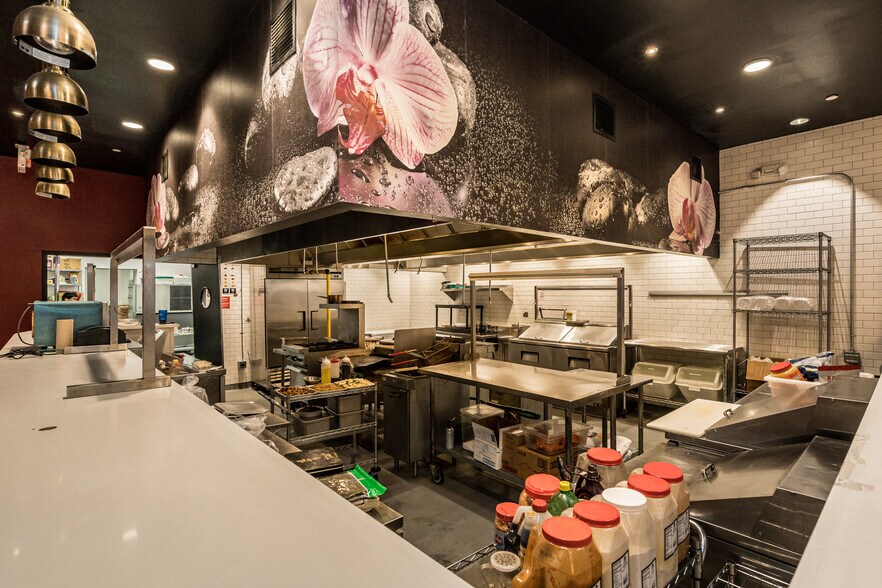 More Photos Of 2420 Hillsborough St, Raleigh Restaurant For Lease