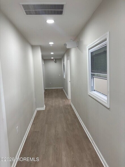 More Photos Of 1202 S Olden Ave, Hamilton Office For Sale