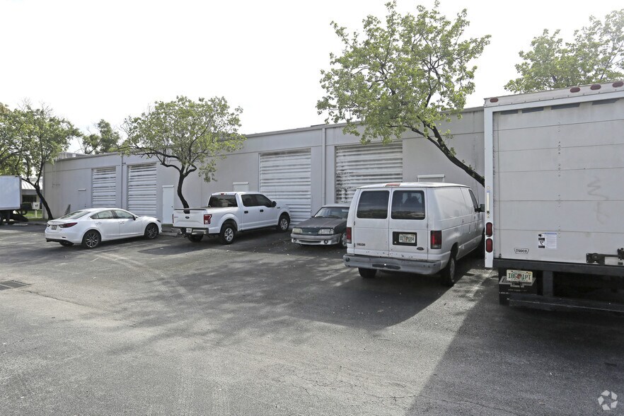 More Photos Of 3801 SW 47th Ave, Davie Warehouse For Lease