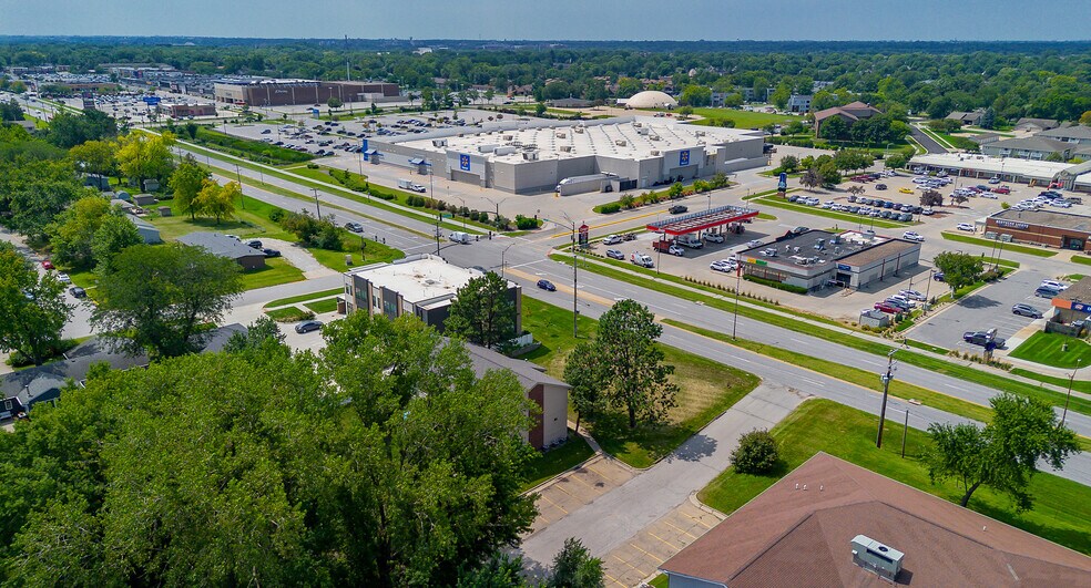 More Photos Of 3500 Grand Ave, Ames Apartments For Sale