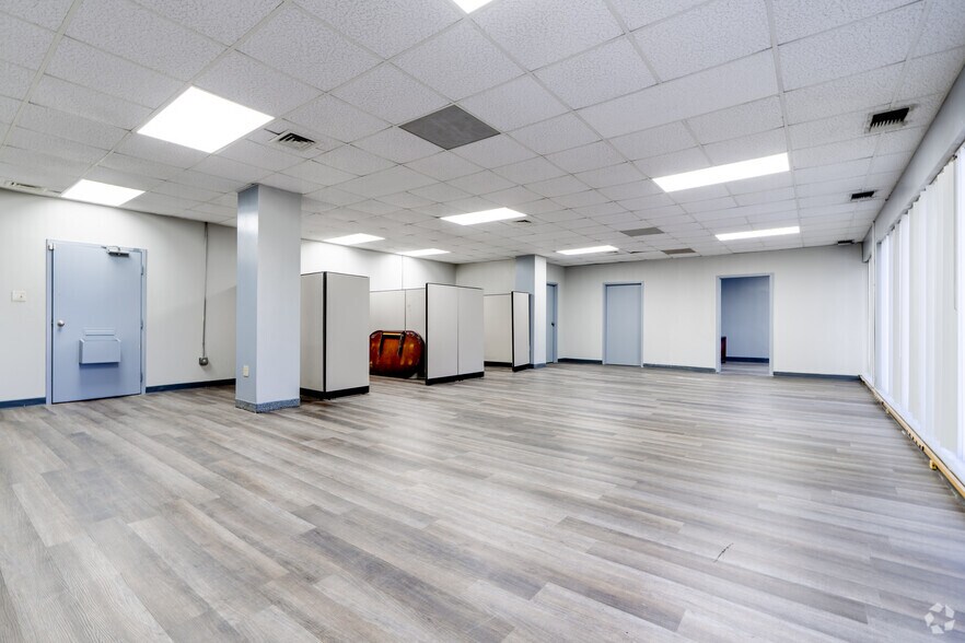 More Photos Of 3385 Airways Blvd, Memphis Office For Sale
