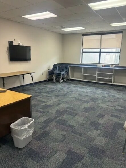 More Photos Of 422 Shirley Ave, Norfolk Schools For Lease