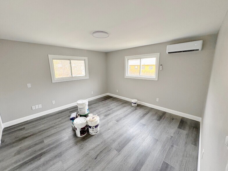 More Photos Of 113 N Chestnut St, New Paltz Office Residential For Lease