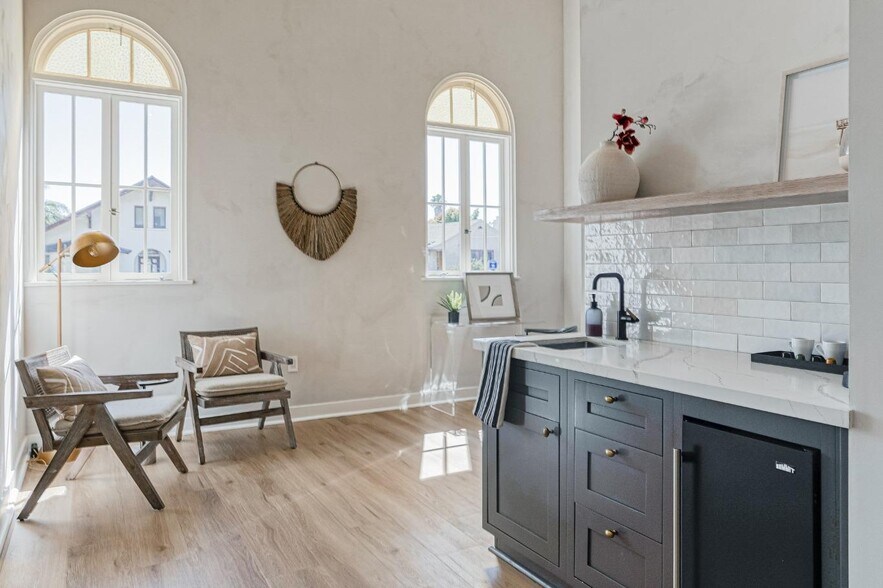 More Photos Of 1124 Castillo St, Santa Barbara Hotel For Sale