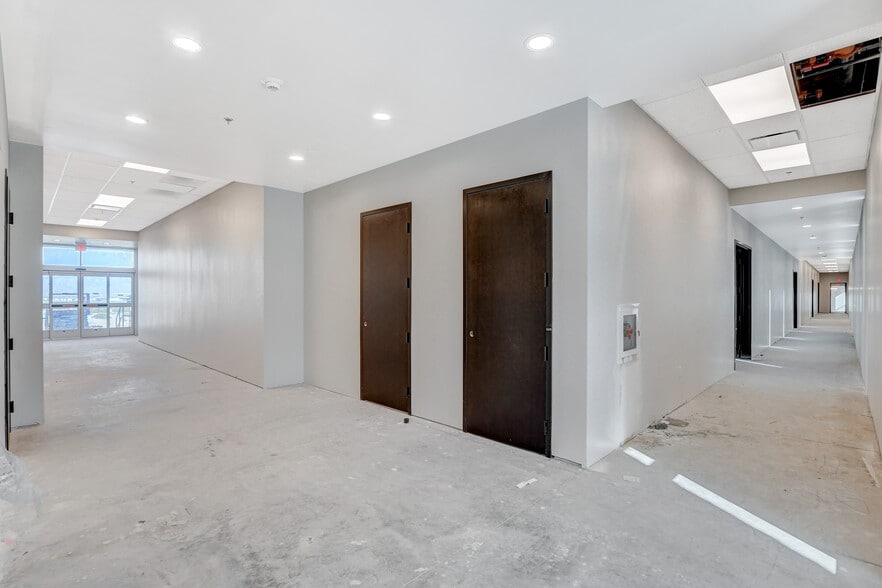 More Photos Of 1301 Seven Hills Drive, Henderson Medical For Sale