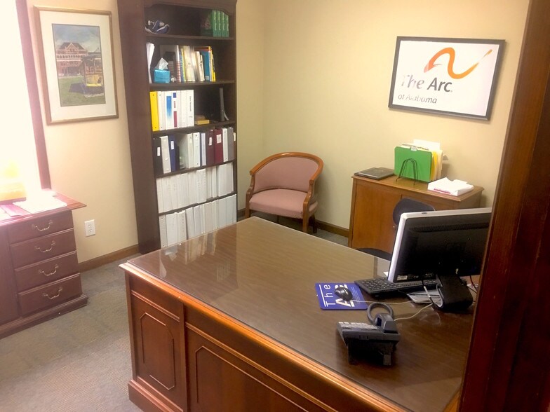 More Photos Of 557-559 S Lawrence St, Montgomery Office For Sale