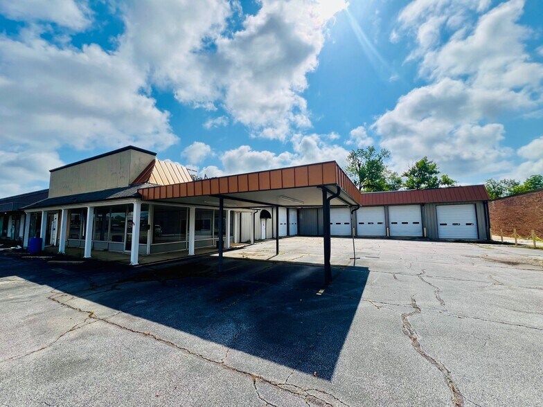 More Photos Of 504 N 2nd St, Booneville Auto Repair For Sale