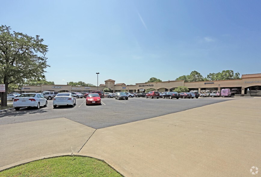 More Photos Of 2700-2742 N O'Connor Rd, Irving Unknown For Lease