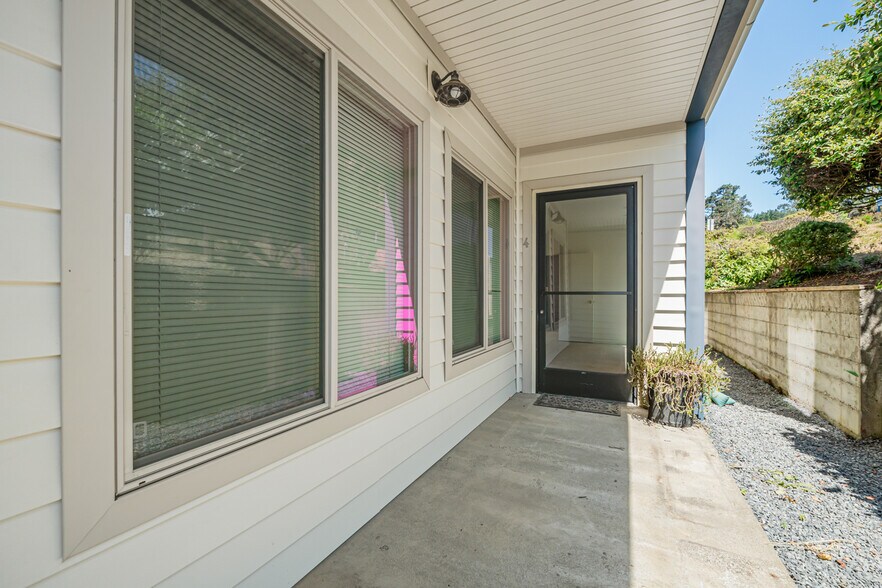 More Photos Of 39000 1 hwy, Gualala Flex For Sale