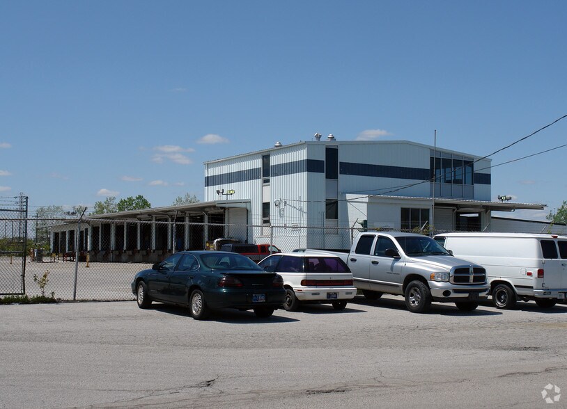 Primary Photo Of 2532 Bremer Rd, Fort Wayne Truck Terminal For Lease