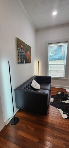 More Photos Of 315 W 9th St, Houston Office For Sale