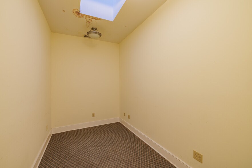 More Photos Of 218 Gay St, Erwin Loft Creative Space For Sale