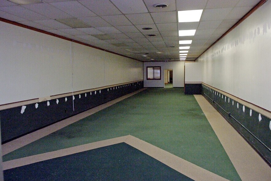 More Photos Of 1406-1500 Lexington Ave, Mansfield Unknown For Lease