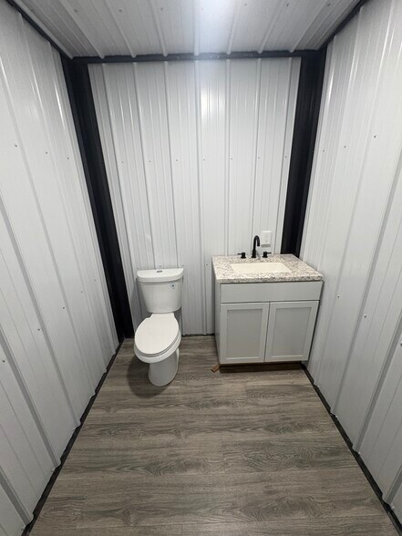 More Photos Of 266-272 W State St, Millsboro Freestanding For Lease