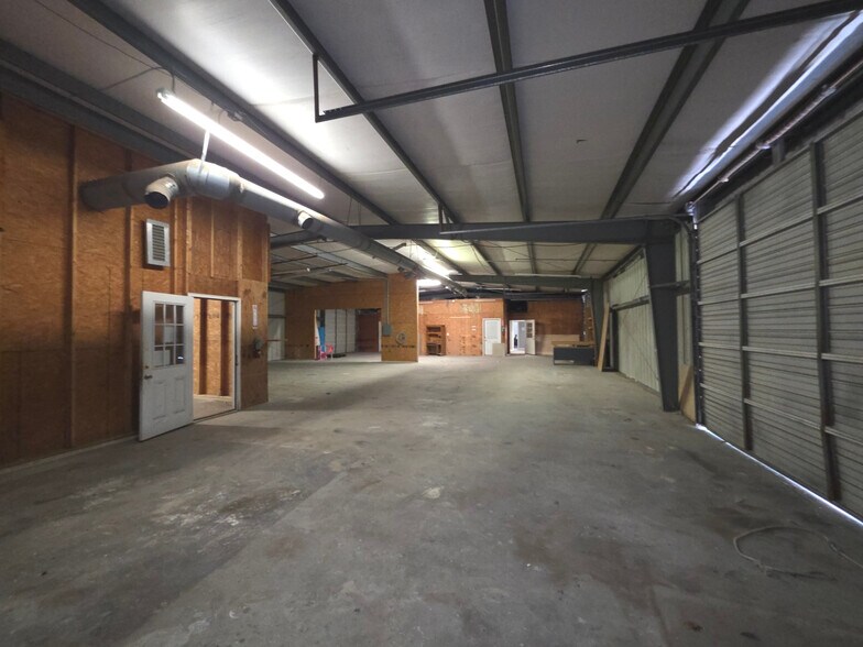 More Photos Of 5851 Lowcountry Dr, Ridgeland Warehouse For Lease