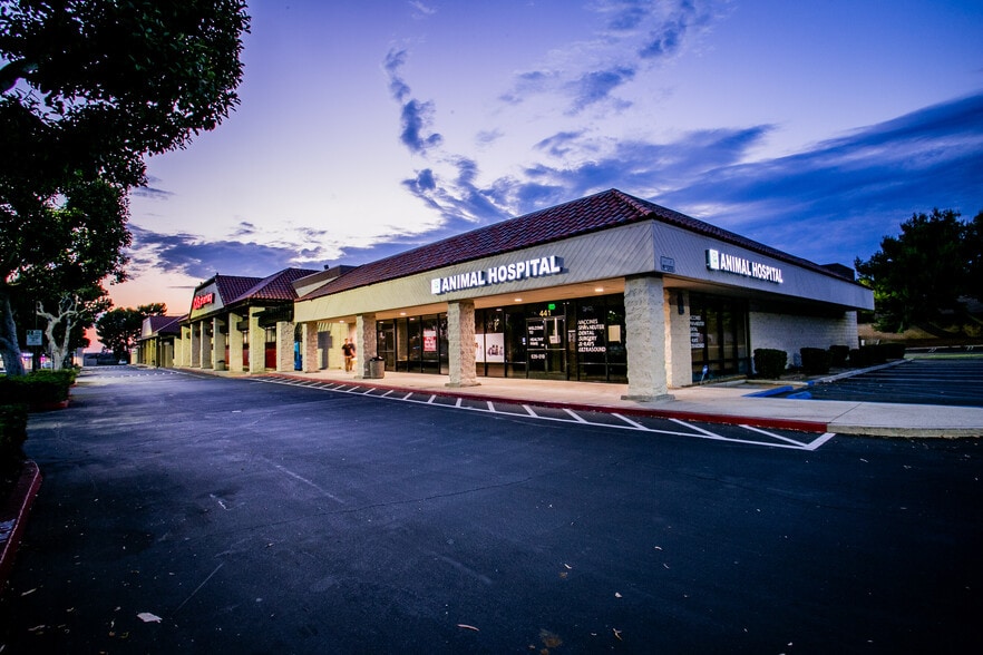 Primary Photo Of 411-441 E Arrow Hwy, Glendora Unknown For Lease