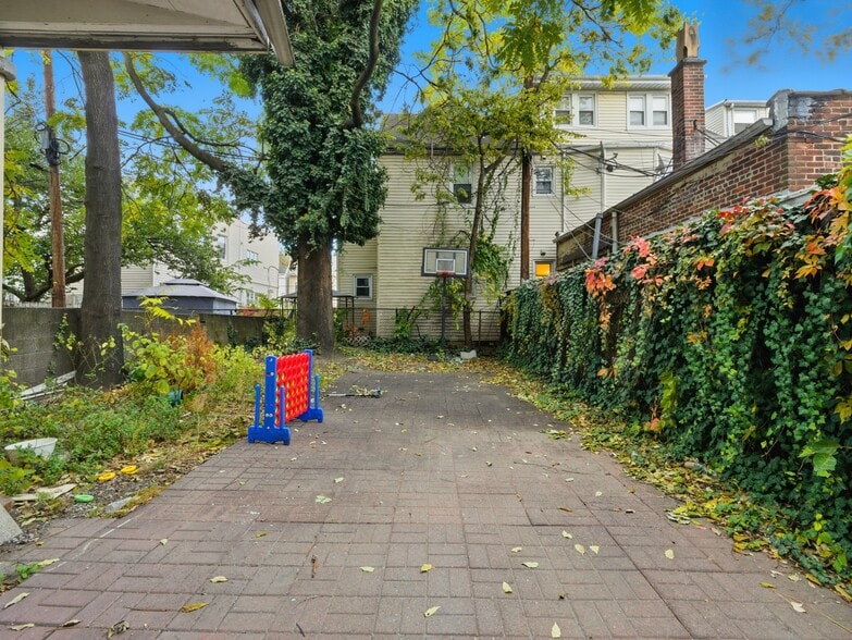 More Photos Of 3706 Park Ave, Weehawken Storefront Retail Residential For Sale