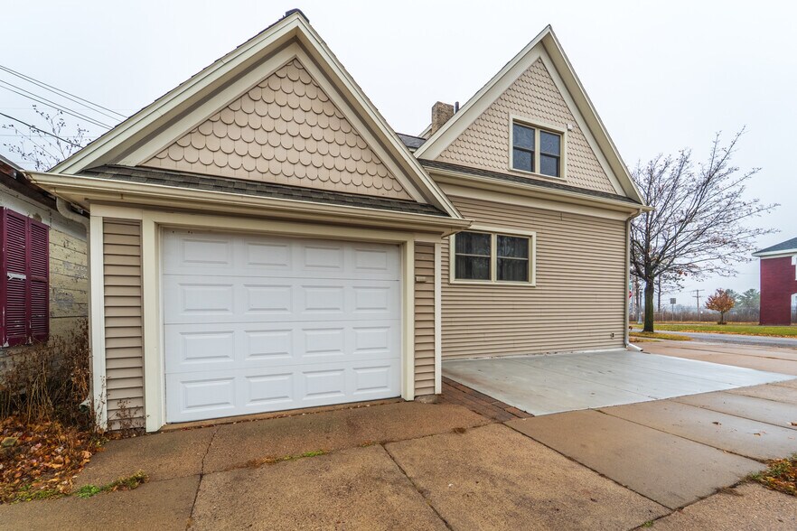 More Photos Of 550 S 1st Ave, Wausau Multifamily For Sale