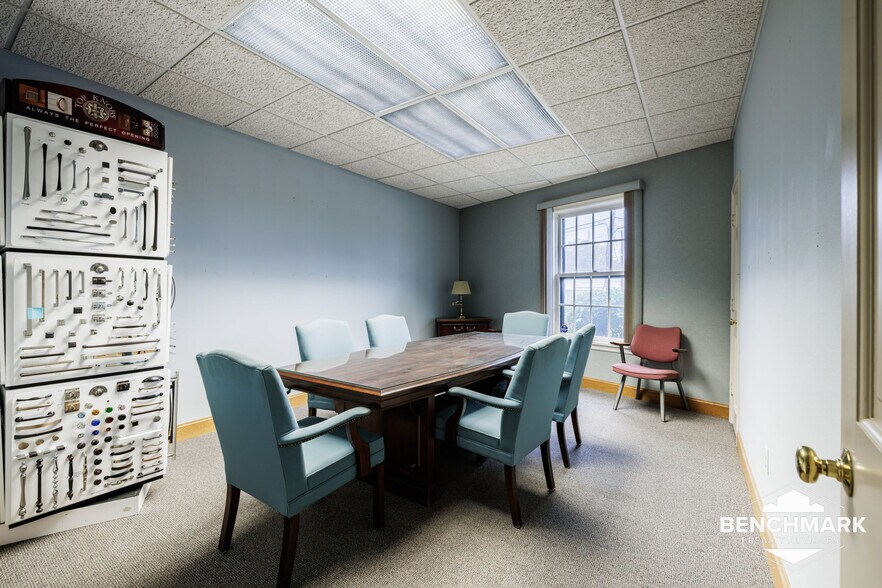 More Photos Of 37 Allens Creek Rd, Brighton Office For Lease