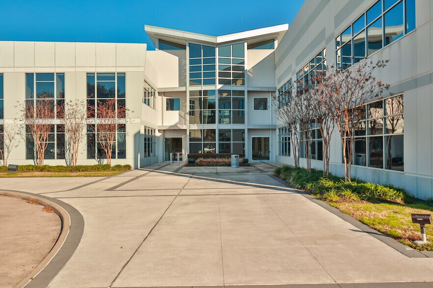 Primary Photo Of 10900 Corporate Centre Dr, Houston Office For Lease