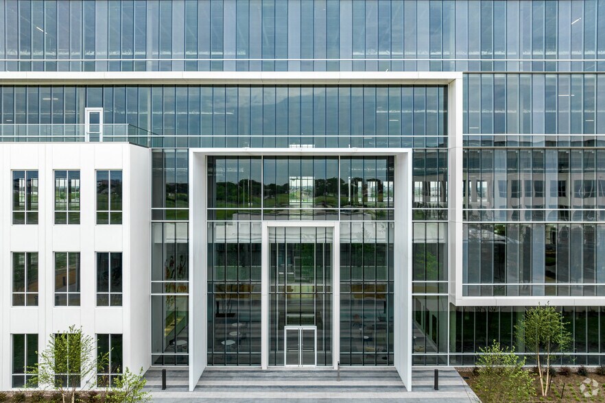 More Photos Of 6275 W Plano Pky, Plano Coworking Space