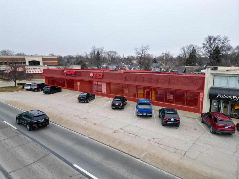 Primary Photo Of 32778-32782 Woodward Ave, Royal Oak General Retail For Sale