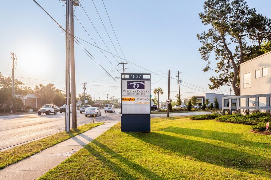 More Photos Of 1637 Savannah Hwy, Charleston Office For Lease