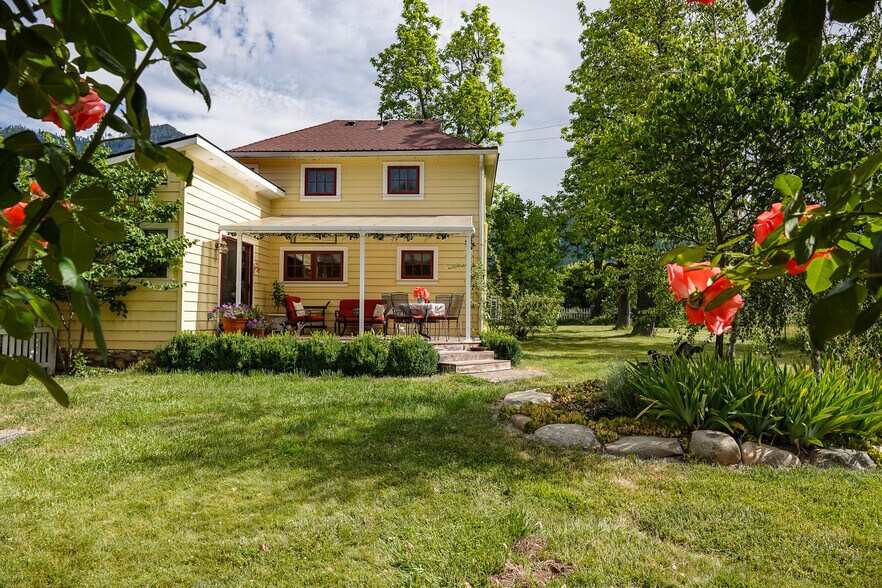 More Photos Of 44510 State 96 Hwy, Seiad Valley Land For Sale