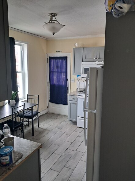 More Photos Of 23 Evergreen St, Harrisburg Apartments For Sale