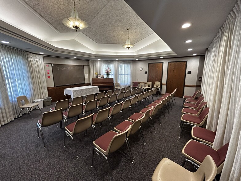 More Photos Of 18425 Ingomar st, Reseda Religious Facility For Sale