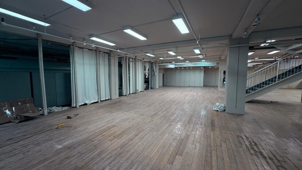 More Photos Of 72-76 Nassau St, New York Office For Lease