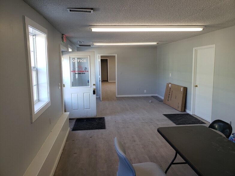 More Photos Of 601 Cook St, Wendell Warehouse For Lease