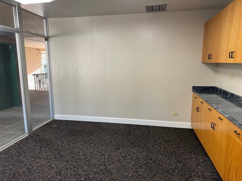 More Photos Of 1301 K St, Modesto Office For Lease