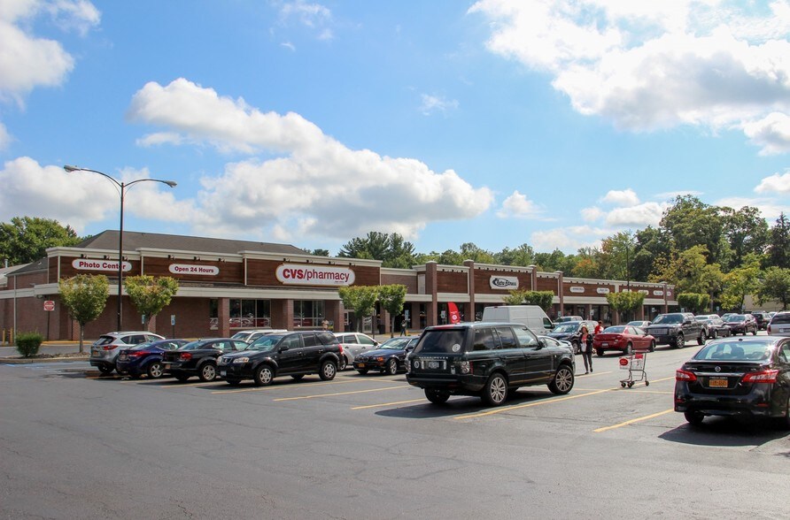 More Photos Of 272-300 S Main St, New City Storefront For Lease
