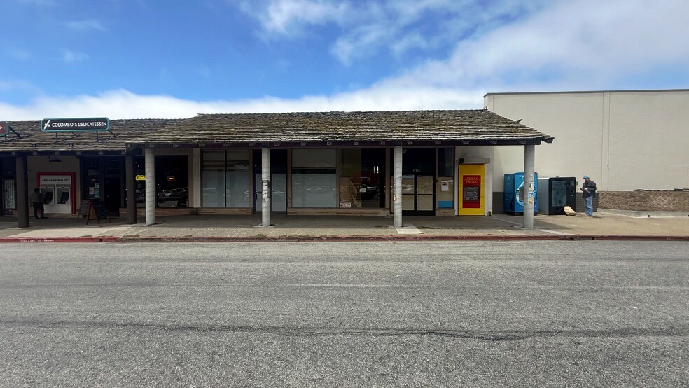 More Photos Of 480 Manor Plz, Pacifica General Retail For Lease