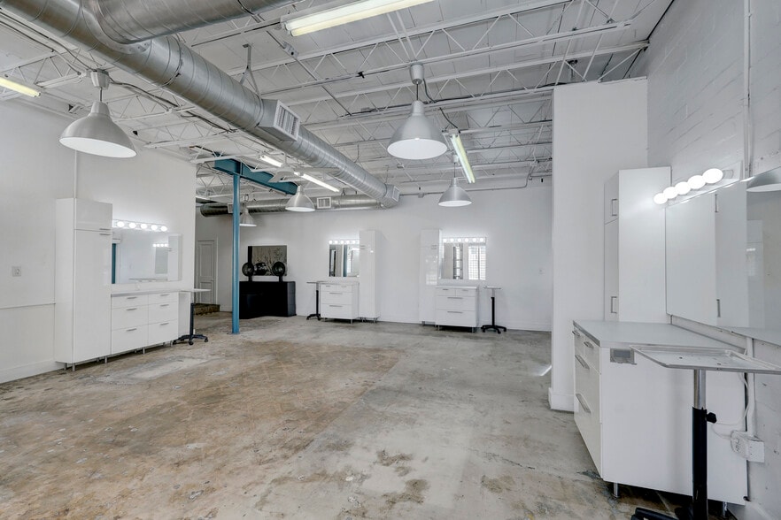 More Photos Of 3803 Bute St, Houston Storefront Retail Residential For Sale