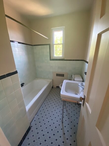 More Photos Of 2360 Noble Rd, Cleveland Heights Apartments For Sale