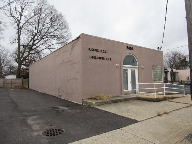 More Photos Of 5454 Merrick Rd, Massapequa Medical For Sale