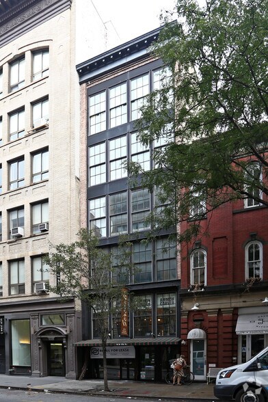 More Photos Of 111 W 17th St, New York Storefront Retail Office For Lease