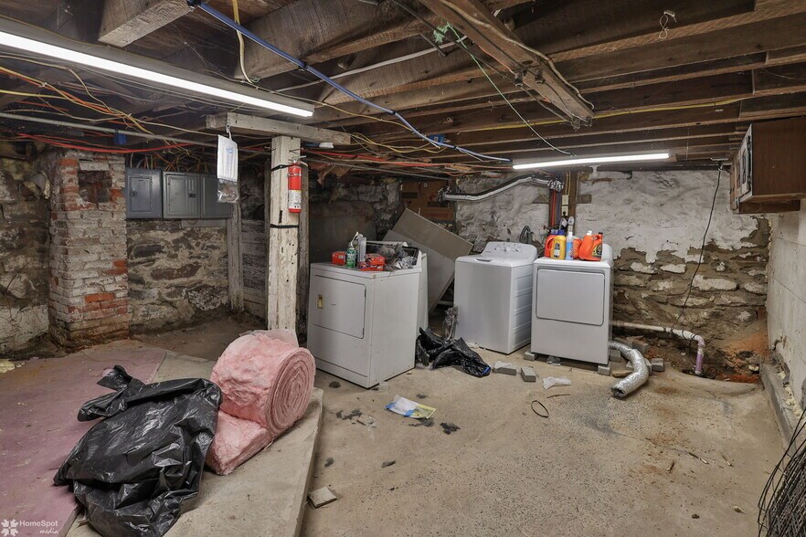 More Photos Of 302 W Abbott St, Lansford Multifamily For Sale