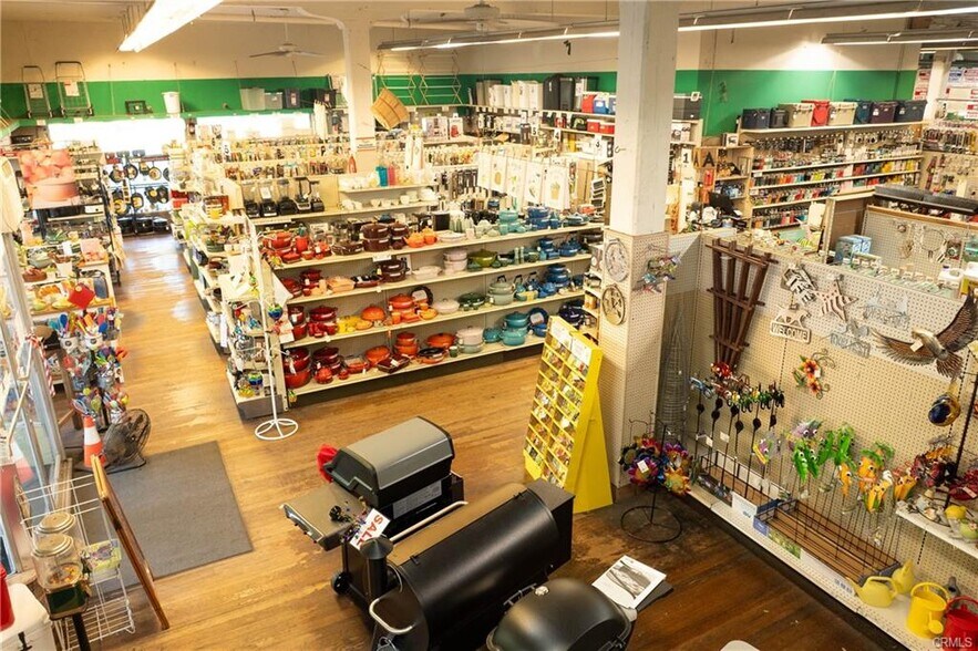 More Photos Of 105 Broadway St, Chico General Retail For Sale