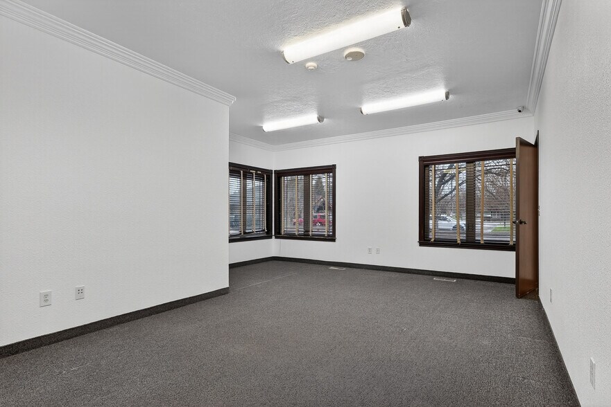 More Photos Of 2563 S Five Mile Ave, Boise Office Residential For Lease
