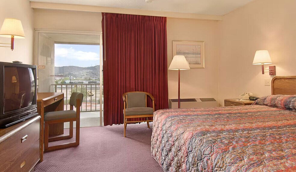 More Photos Of 4610 Rusina Rd, Colorado Springs Hotel For Sale