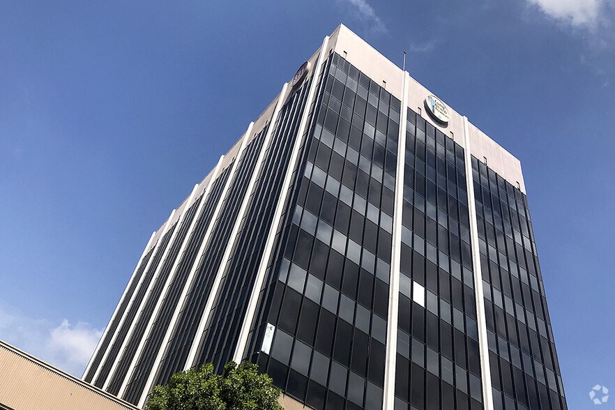 More Photos Of 3711 Long Beach Blvd, Long Beach Coworking Space